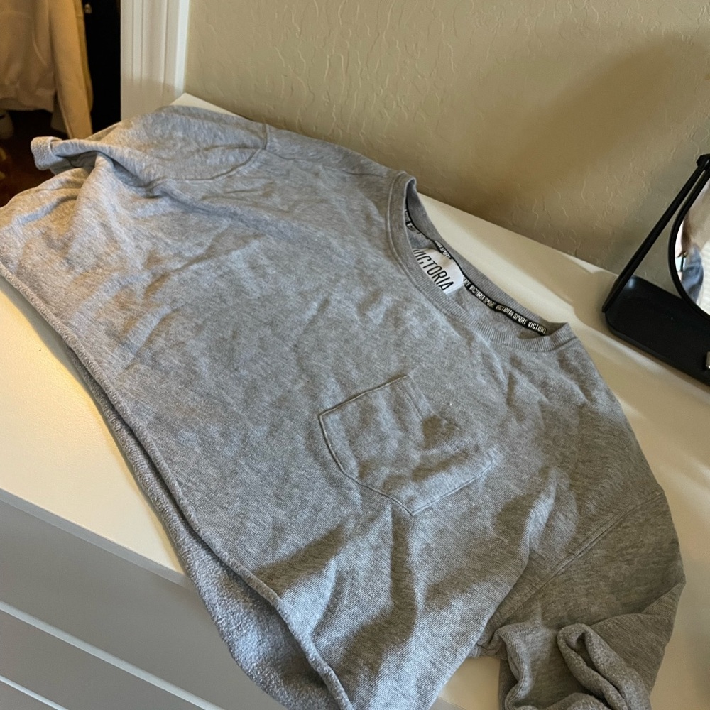 Grey crop sweatshirt top